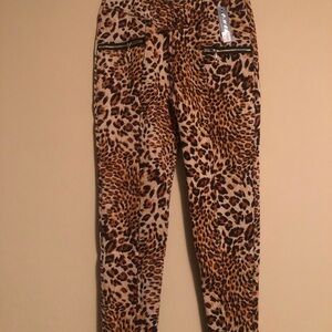 C-mode ankle cut pants in a stylish large-x-large animal print.